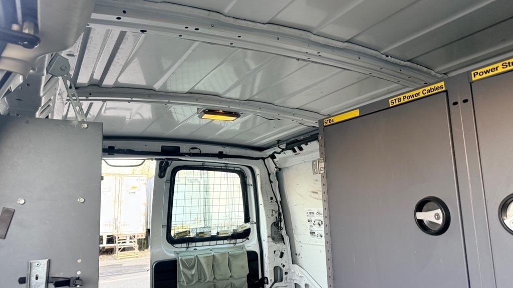 Chevrolet Express RWD 2500 135" 2011
