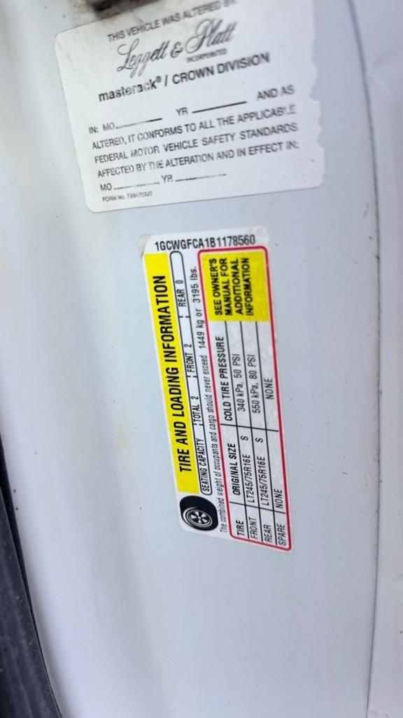 Chevrolet Express RWD 2500 135" 2011