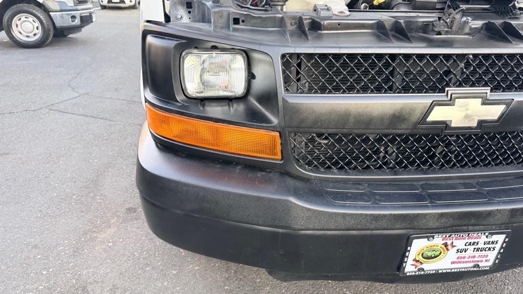 Chevrolet Express RWD 2500 135" 2011