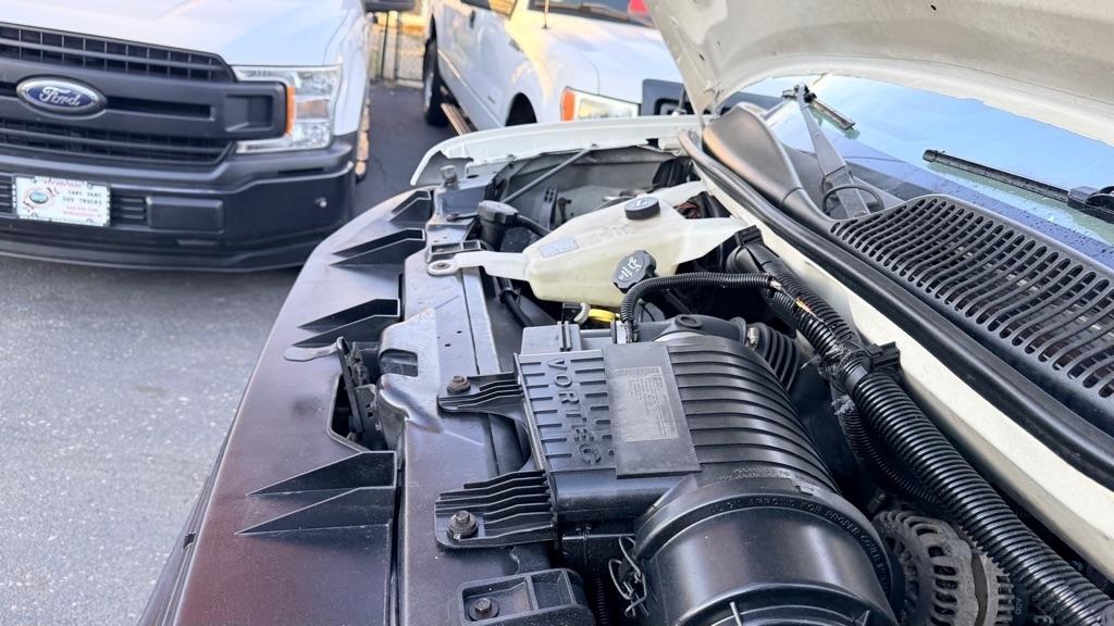 Chevrolet Express RWD 2500 135" 2011