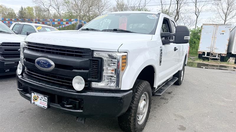 Ford F-250 SD XL SuperCab 4WD 2019