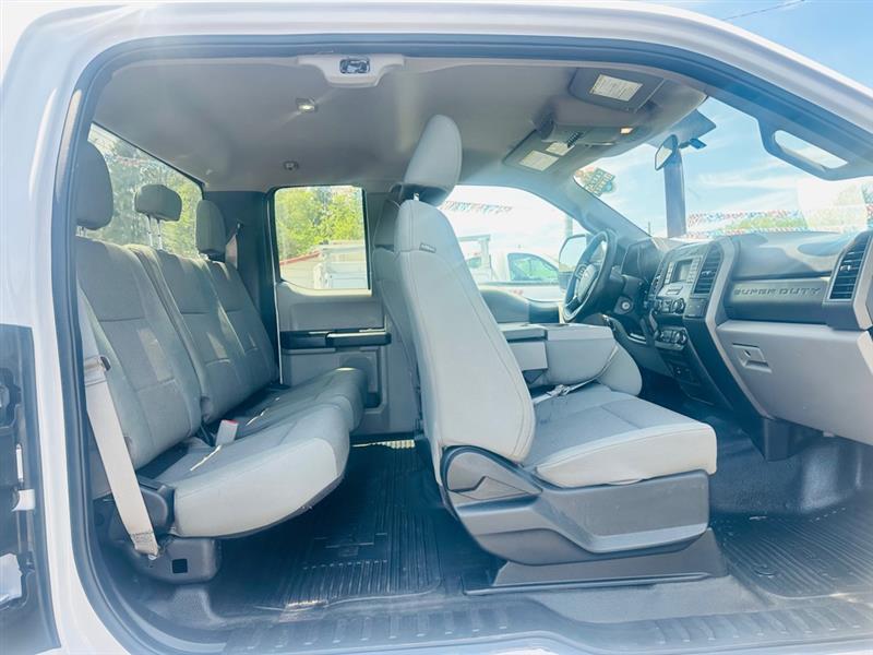 Ford F-250 SD XL SuperCab 4WD 2019