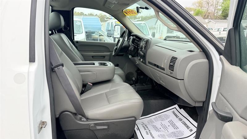 Chevrolet Silverado 2500HD Work Truck Long Box 4WD 2011