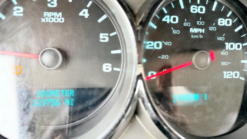 Chevrolet Silverado 2500HD Work Truck Long Box 4WD 2011