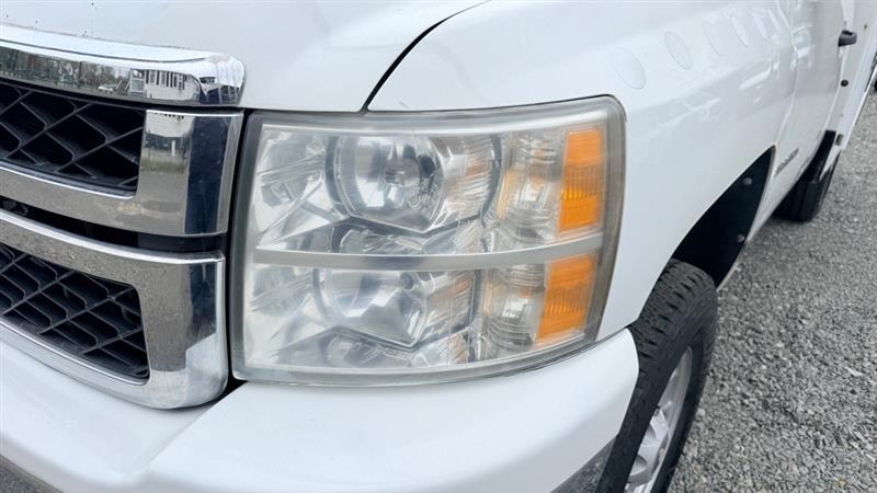 Chevrolet Silverado 2500HD Work Truck Long Box 4WD 2011