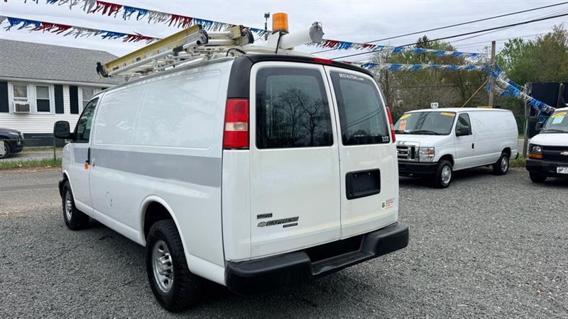 Chevrolet Express 2500 Cargo 2011