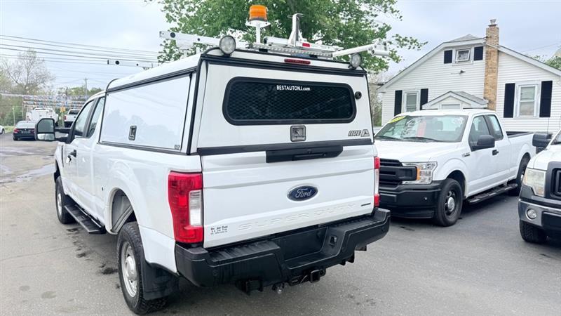 Ford F-250 SD XL SuperCab 4WD 2017
