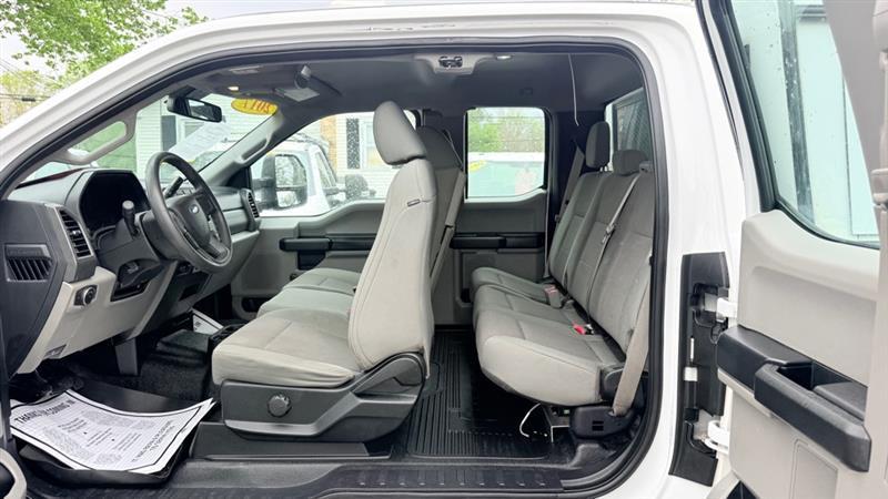 Ford F-250 SD XL SuperCab 4WD 2017