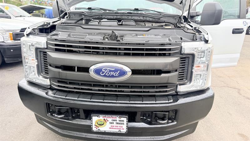 Ford F-250 SD XL SuperCab 4WD 2017