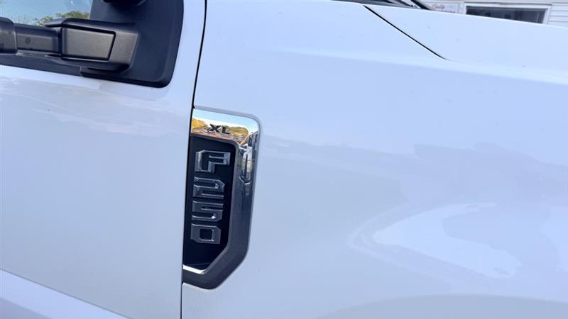 Ford F-250 SD XL SuperCab 4WD 2017