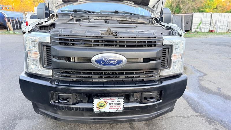Ford F-250 SD XL SuperCab 4WD 2017