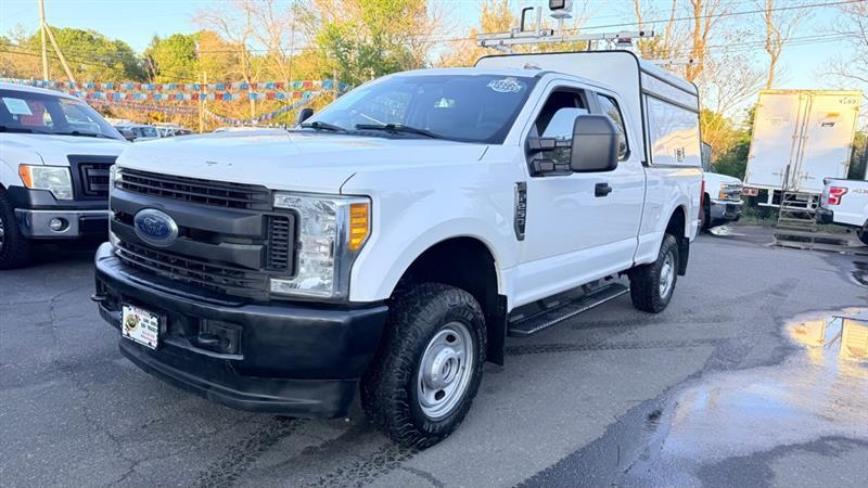 Ford F-250 SD XL SuperCab 4WD 2017