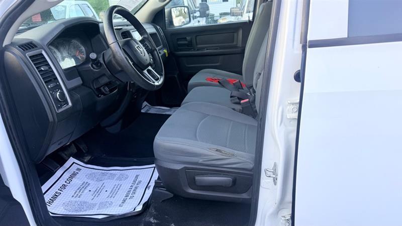 RAM 1500 Tradesman Quad Cab 4WD 2015