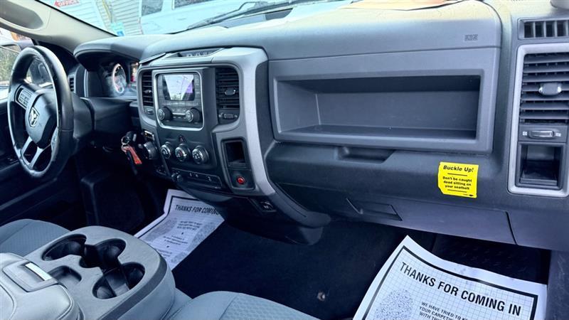 RAM 1500 Tradesman Quad Cab 4WD 2015