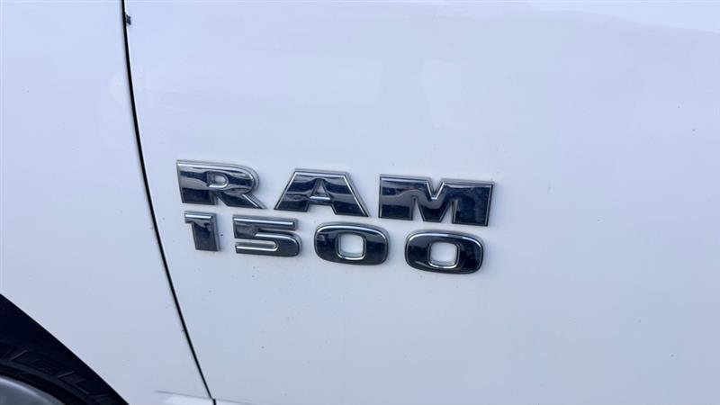 RAM 1500 Tradesman Quad Cab 4WD 2015