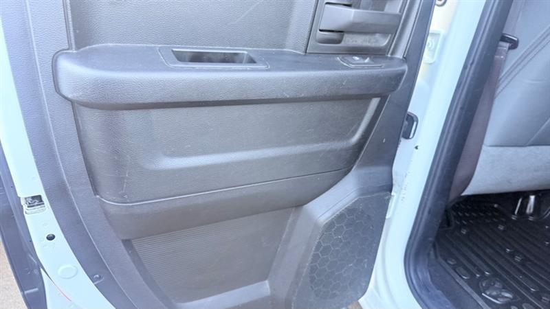 RAM 1500 Tradesman Quad Cab 4WD 2015