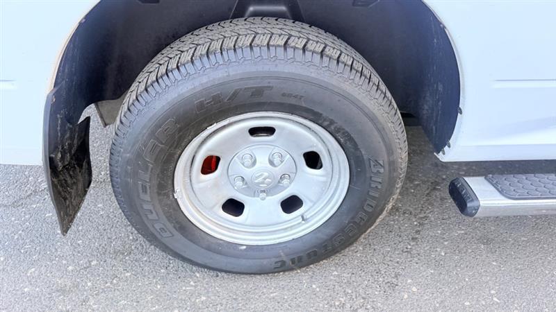 RAM 1500 Tradesman Quad Cab 4WD 2015