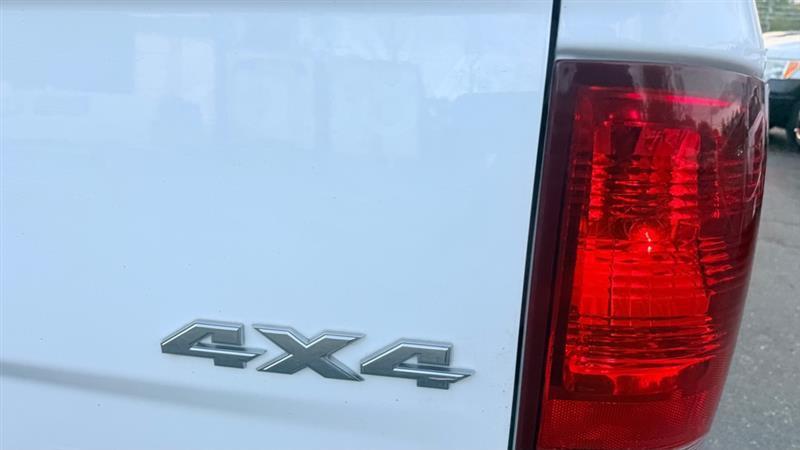 RAM 1500 Tradesman Quad Cab 4WD 2015