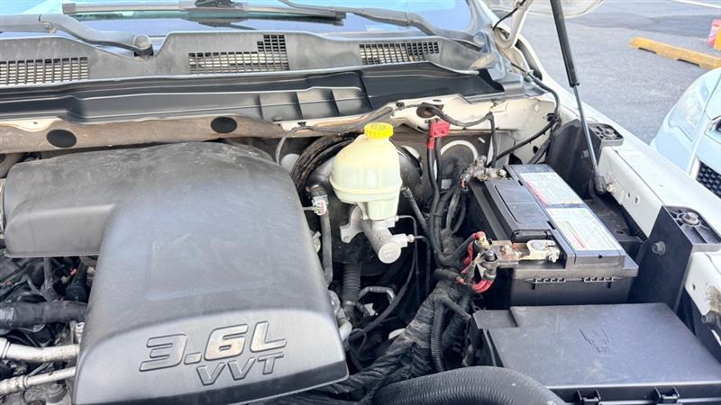 RAM 1500 Tradesman Quad Cab 4WD 2015
