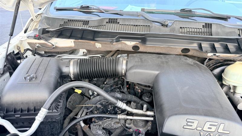 RAM 1500 Tradesman Quad Cab 4WD 2015