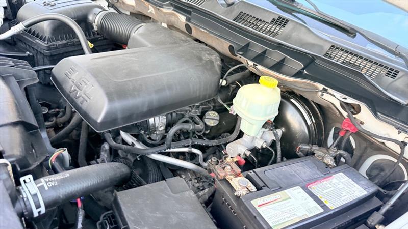 RAM 1500 Tradesman Quad Cab 4WD 2015