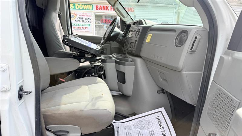 Ford Econoline E-250 2013