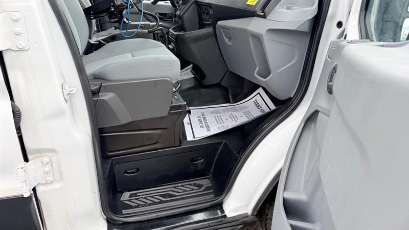 Ford Transit 250 Van Low Roof 60/40 Pass.130-in. WB 2016