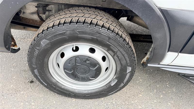 Ford Transit 250 Van Low Roof 60/40 Pass.130-in. WB 2016