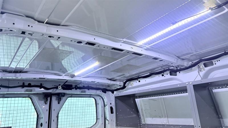 Ford Transit 250 Van Low Roof 60/40 Pass.130-in. WB 2016