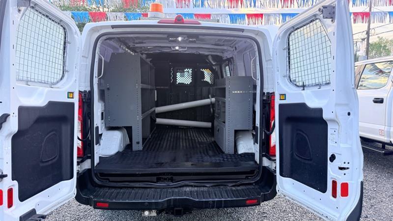 Ford Transit 250 Van Low Roof 60/40 Pass.130-in. WB 2016