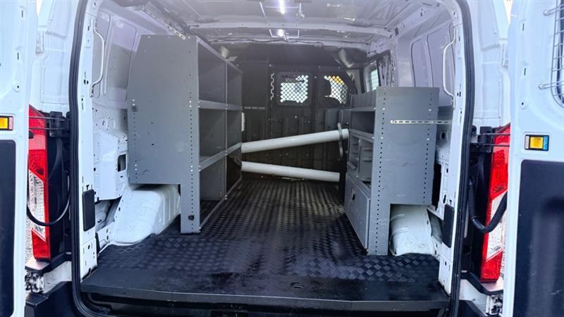 Ford Transit 250 Van Low Roof 60/40 Pass.130-in. WB 2016