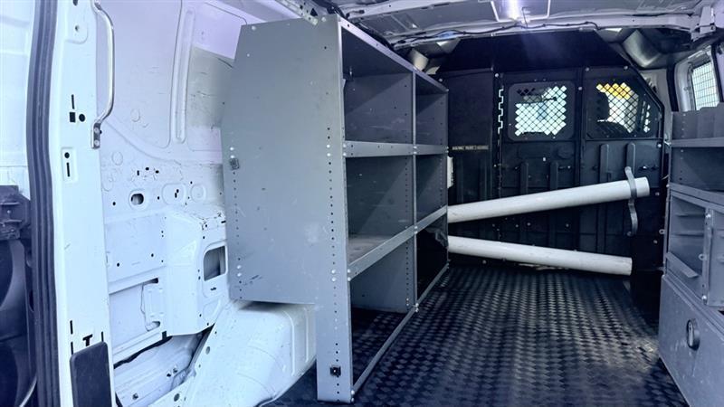 Ford Transit 250 Van Low Roof 60/40 Pass.130-in. WB 2016