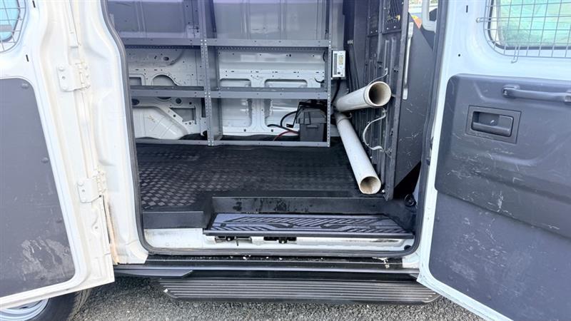 Ford Transit 250 Van Low Roof 60/40 Pass.130-in. WB 2016