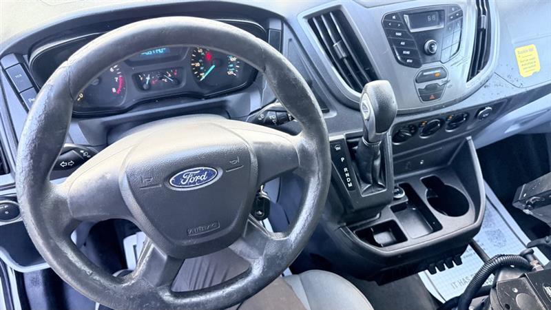 Ford Transit 250 Van Low Roof 60/40 Pass.130-in. WB 2016