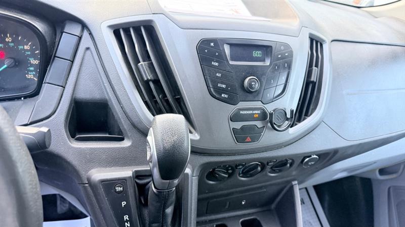 Ford Transit 250 Van Low Roof 60/40 Pass.130-in. WB 2015