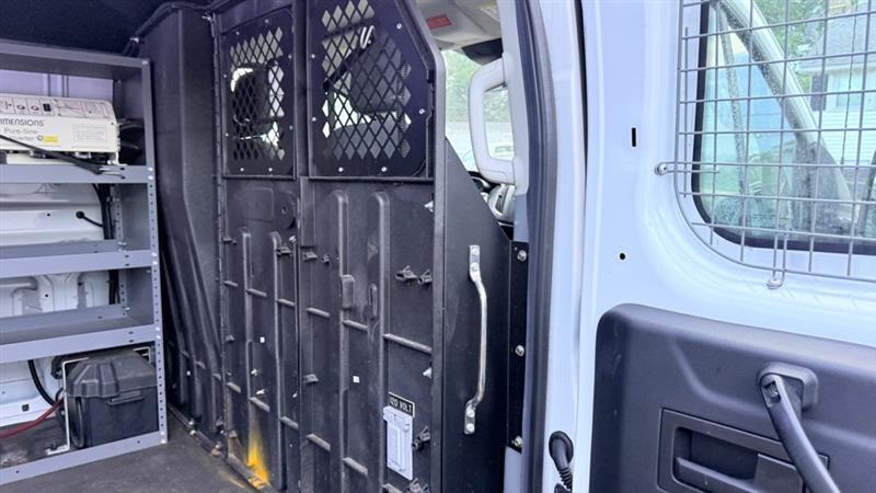 Ford Transit 250 Van Low Roof 60/40 Pass.130-in. WB 2015