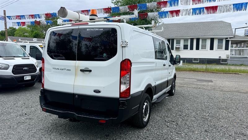 Ford Transit 250 Van Low Roof 60/40 Pass.130-in. WB 2016