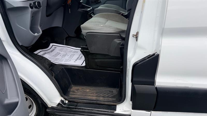 Ford Transit 250 Van Low Roof 60/40 Pass.130-in. WB 2016