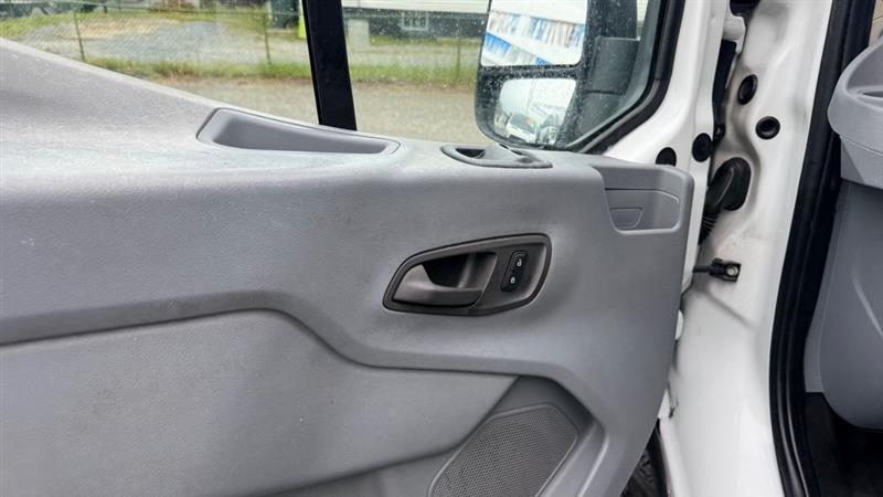Ford Transit 250 Van Low Roof 60/40 Pass.130-in. WB 2016