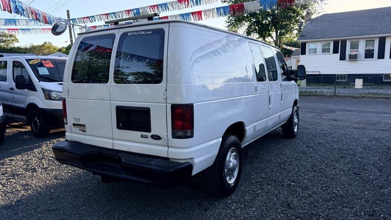 Ford Econoline E-350 Super Duty 2014