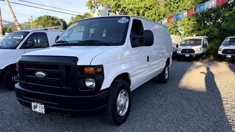 Ford Econoline E-350 Super Duty 2014