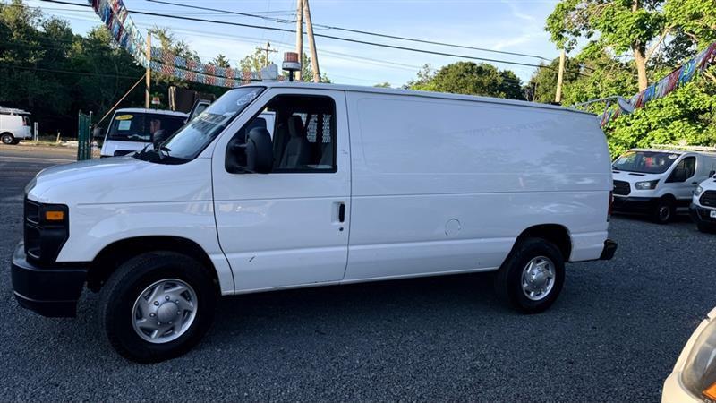 Ford Econoline E-350 Super Duty 2014