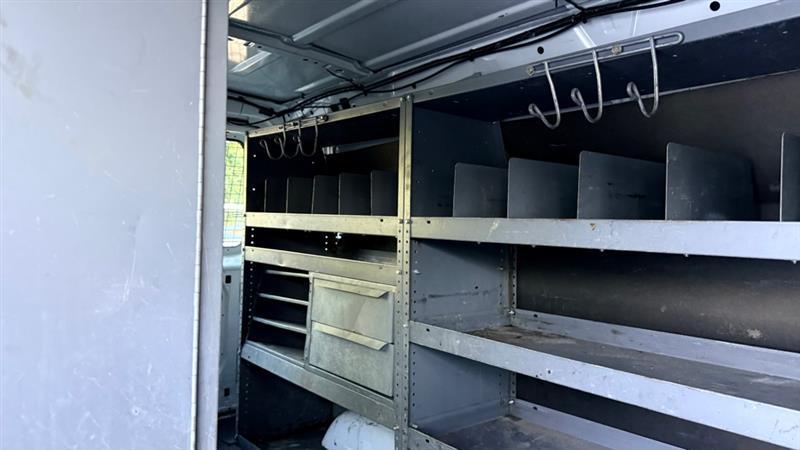 Ford Econoline E-350 Super Duty 2014