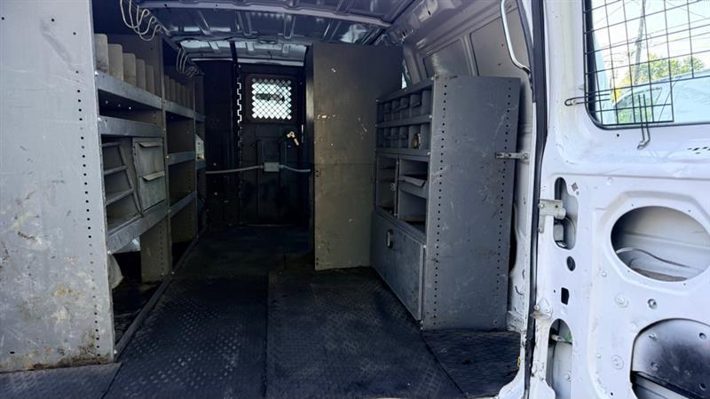 Ford Econoline E-350 Super Duty 2014
