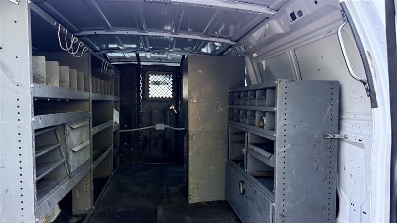 Ford Econoline E-350 Super Duty 2014
