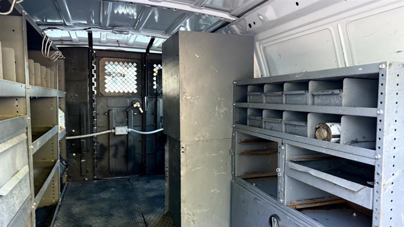 Ford Econoline E-350 Super Duty 2014