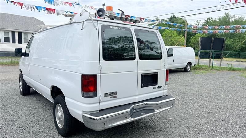 Ford Econoline E-350 Super Duty 2013