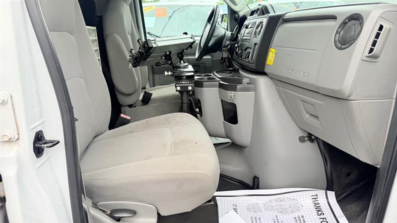 Ford Econoline E-350 Super Duty 2013