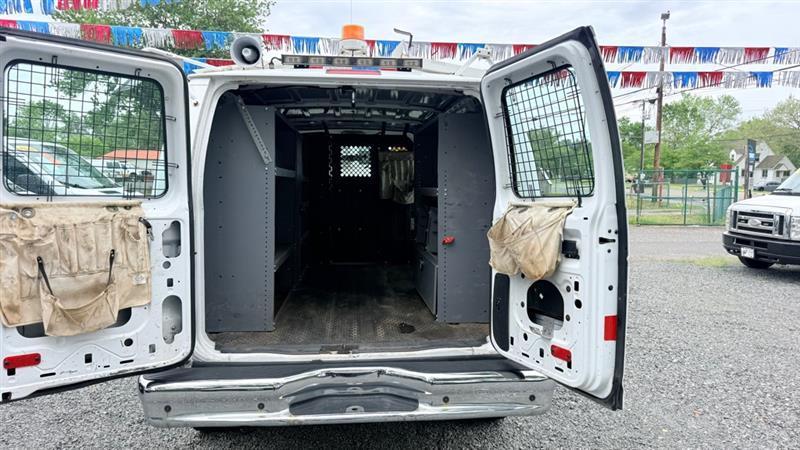 Ford Econoline E-350 Super Duty 2013