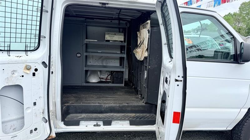 Ford Econoline E-350 Super Duty 2013